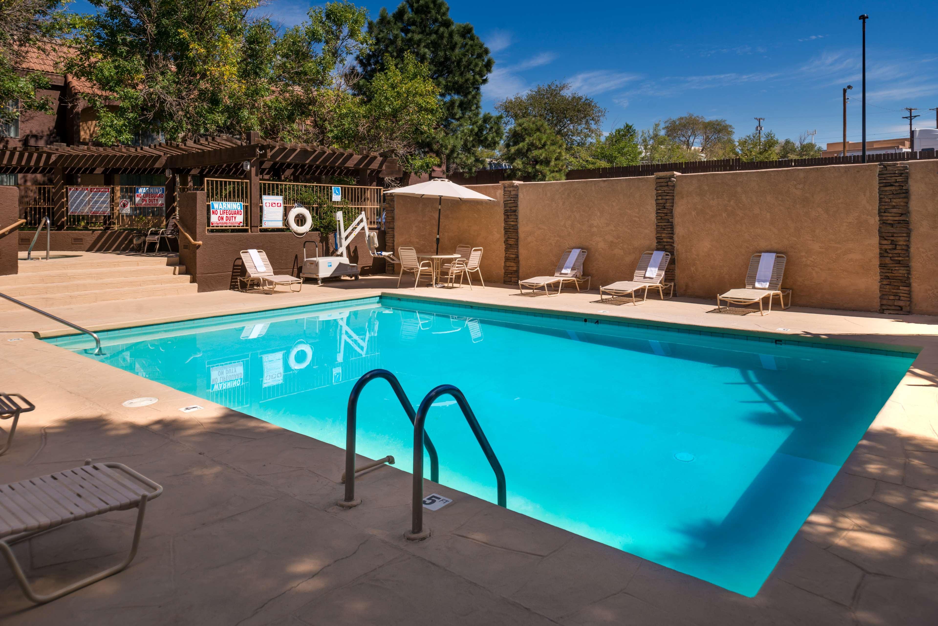 Best Western Airport Albuquerque Innsuites Hotel & Suites Exterior photo